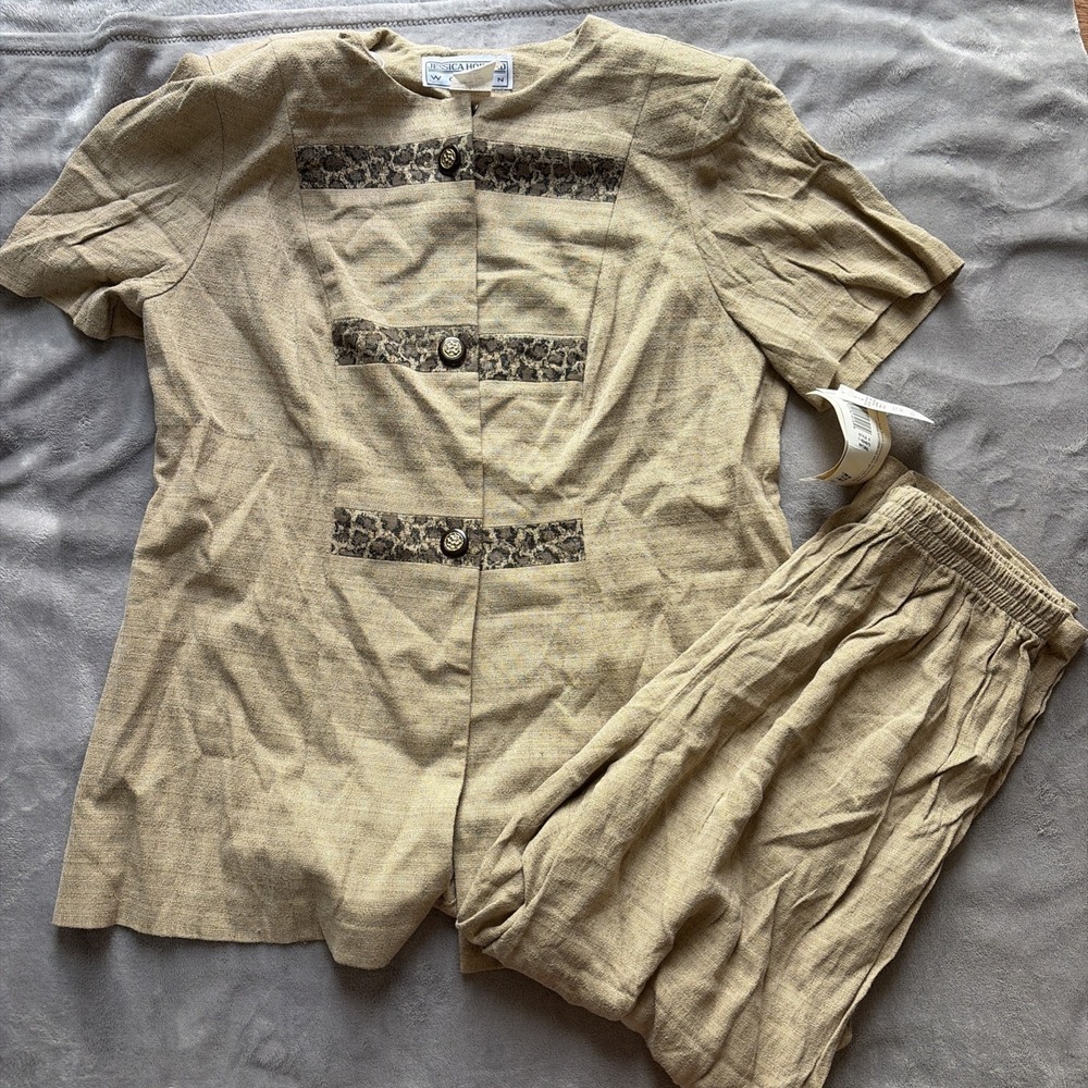Jessica Howard 2 Piece Set Beige Top & Pants Size 14 Regular - NWT